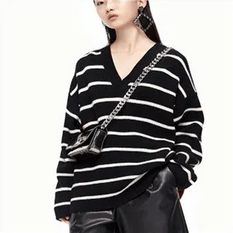 Свитер Lazy в контрастную полоску